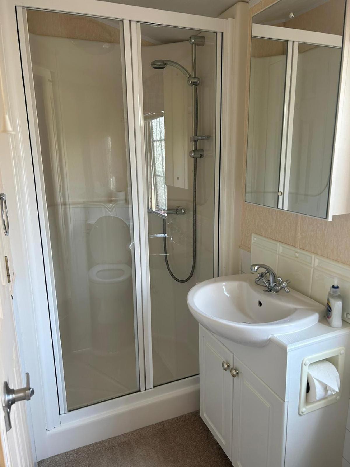 Stunning Caravan Whithorn3
