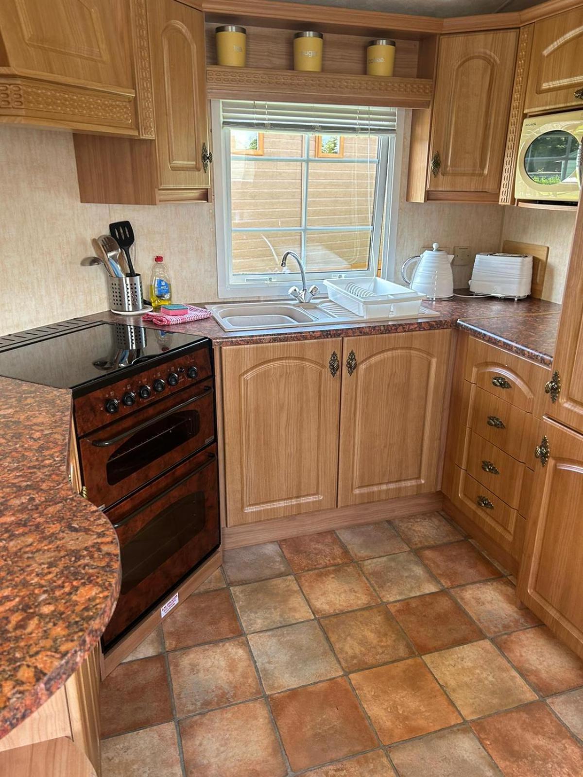 Stunning Caravan Whithorn3